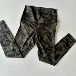 LULULEMON CAMO LEGGING